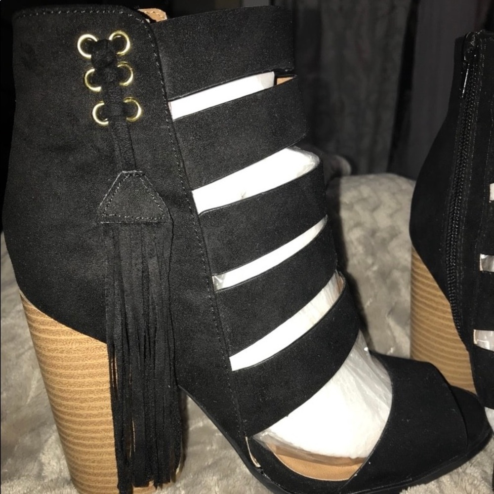Brand new sandal/booties